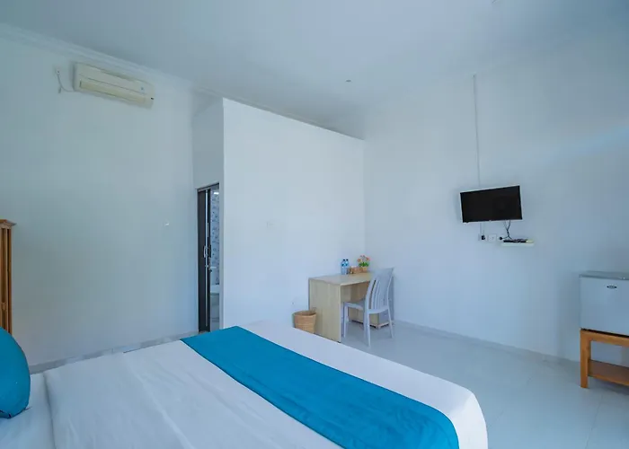 Govardhan Hills And Ocean View 3*