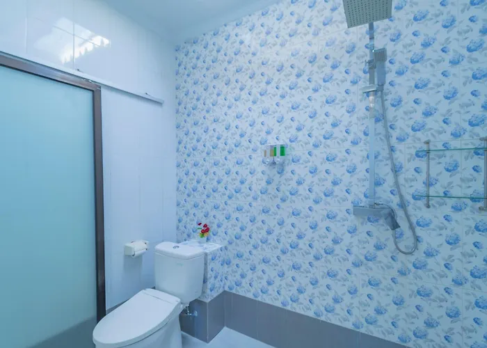 Govardhan Hills And Ocean View 3*
